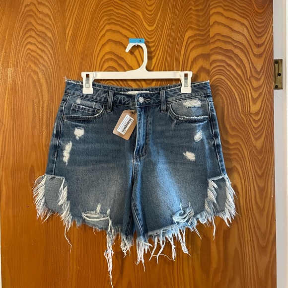 NWT Vervet High Rise Midi Shorts Medium - Picture 2 of 5